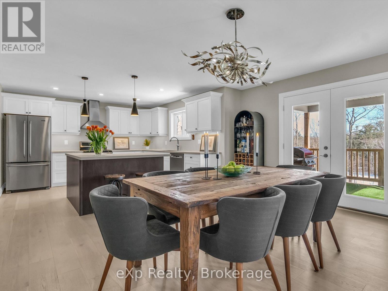 184 Maple Heights Drive, Gravenhurst, Ontario  P1P 1R1 - Photo 6 - X12043382