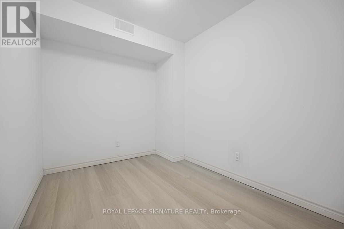 B - 54 Tuscarora Drive, Toronto, Ontario  M2H 2K3 - Photo 7 - C12043437