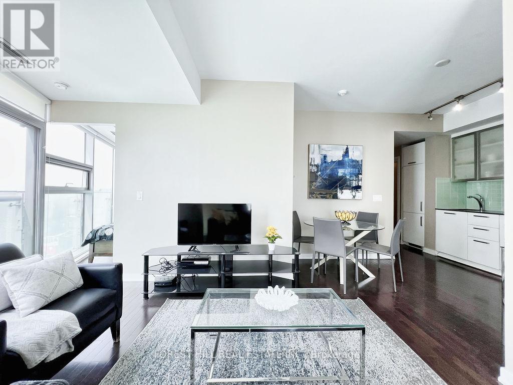 Property at 6005 - 14 YORK STREET image 2
