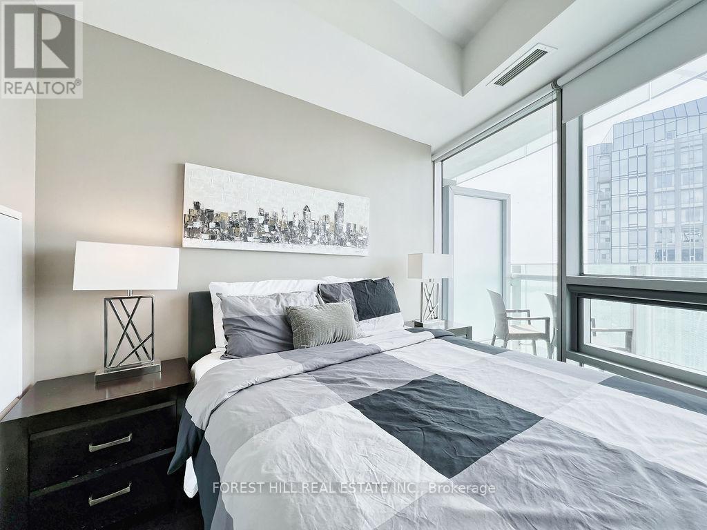 6005 - 14 York Street, Toronto, Ontario  M5J 2Z2 - Photo 8 - C12043470