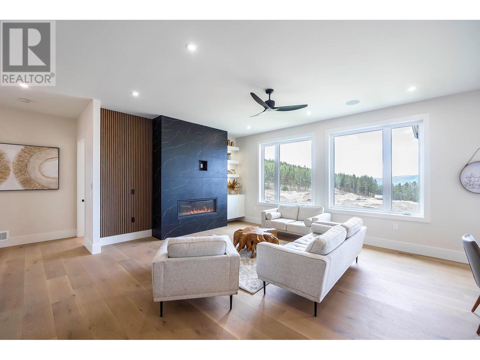 Property at 718 Carnoustie Drive image 5
