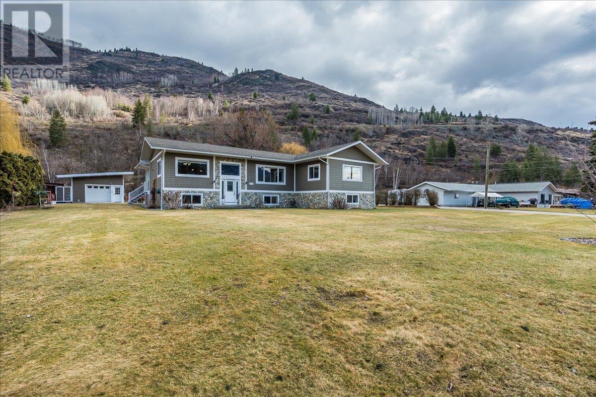8480 Highway 22a, Trail, British Columbia  V1R 4W8 - Photo 66 - 10340482