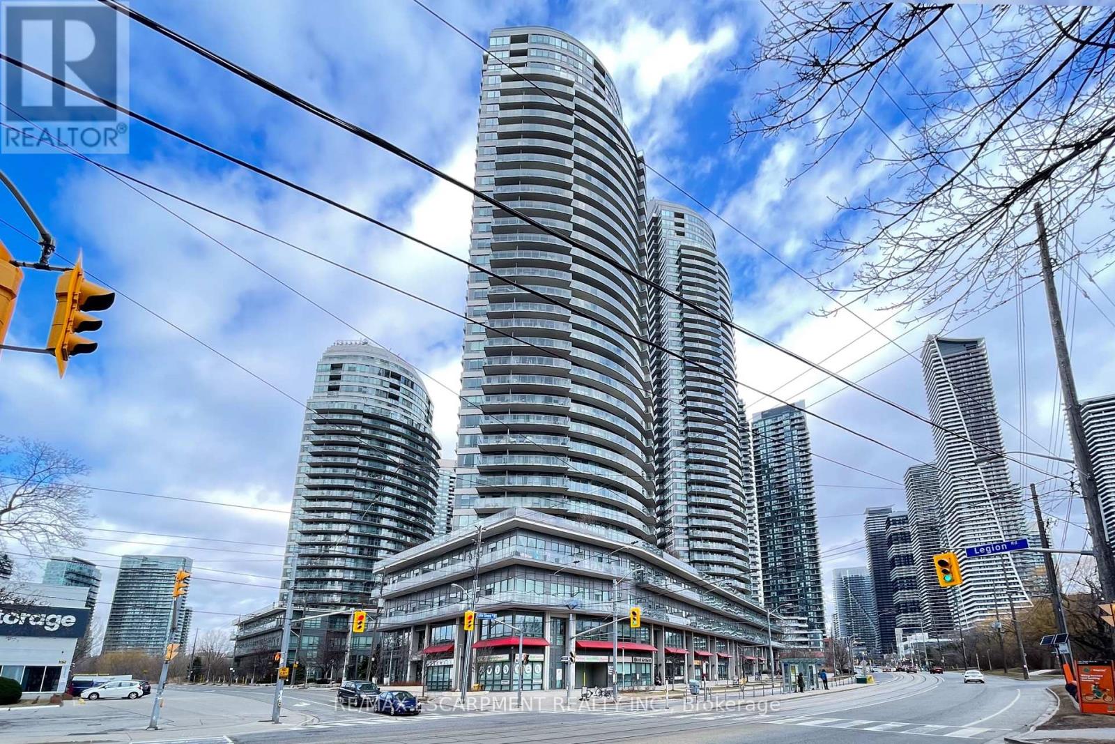 303 - 2230 LAKE SHORE BOULEVARD W, Toronto, Ontario