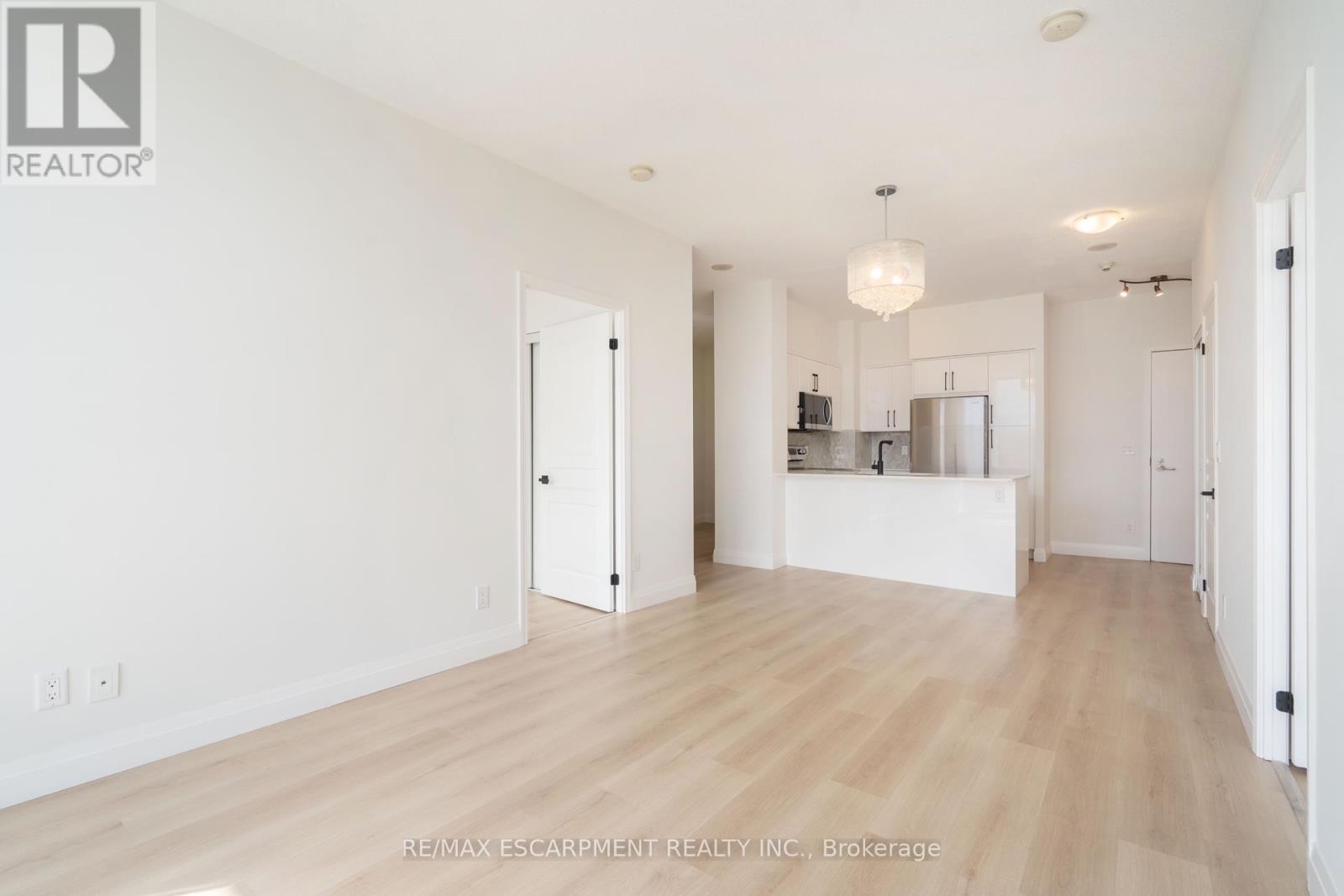 303 - 2230 Lake Shore Boulevard W, Toronto, Ontario  M8V 0B2 - Photo 12 - W12043349
