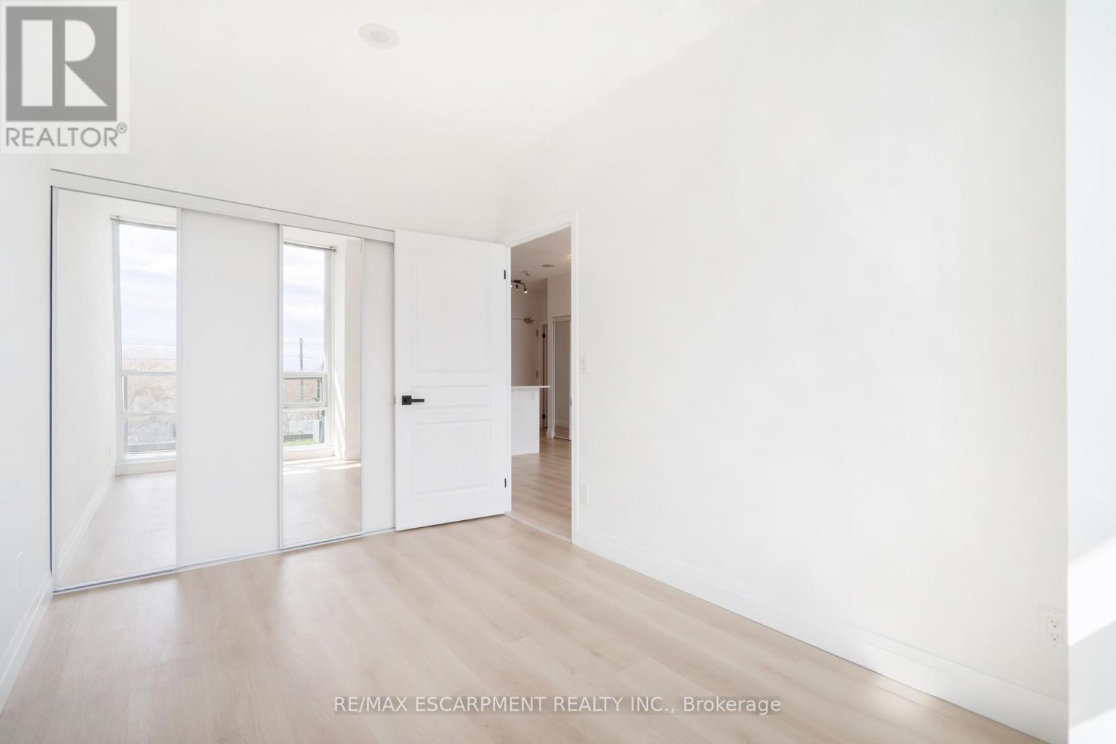 303 - 2230 Lake Shore Boulevard W, Toronto, Ontario  M8V 0B2 - Photo 14 - W12043349