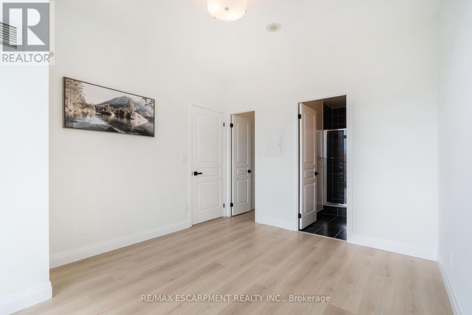 303 - 2230 Lake Shore Boulevard W, Toronto, Ontario  M8V 0B2 - Photo 16 - W12043349