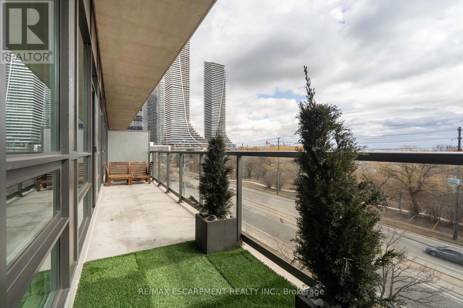 303 - 2230 Lake Shore Boulevard W, Toronto, Ontario  M8V 0B2 - Photo 19 - W12043349