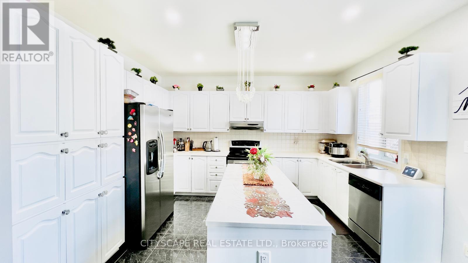 1165 Klondike Road, Ottawa, Ontario  K2W 1C8 - Photo 14 - X12043358