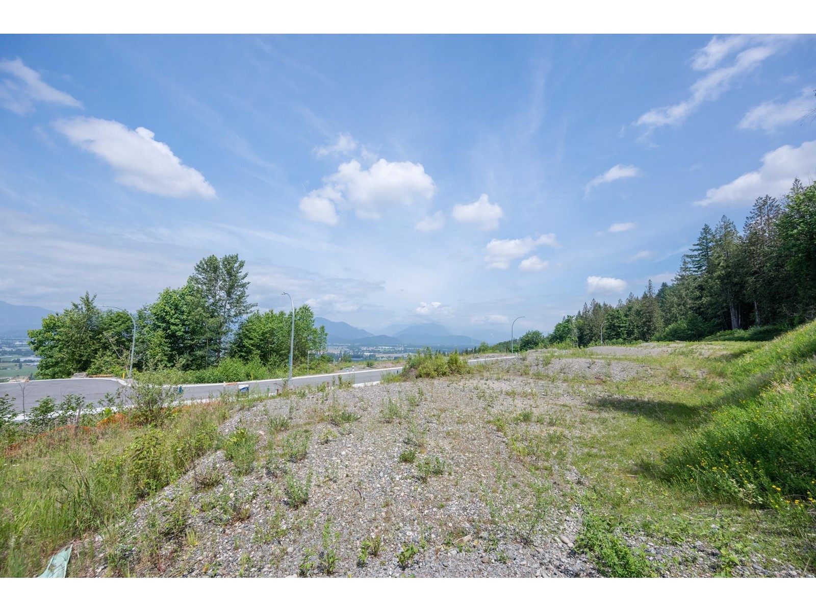 8138 Highsprings Place, Eastern Hillsides, Chilliwack, British Columbia  V5V 5V5 - Photo 4 - R2982214