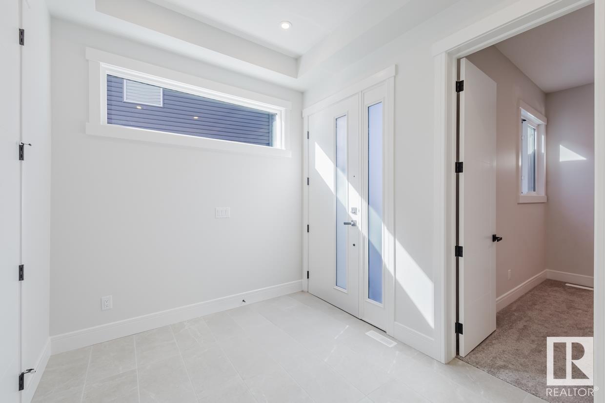 Property at 3035 158 ST SW image 3