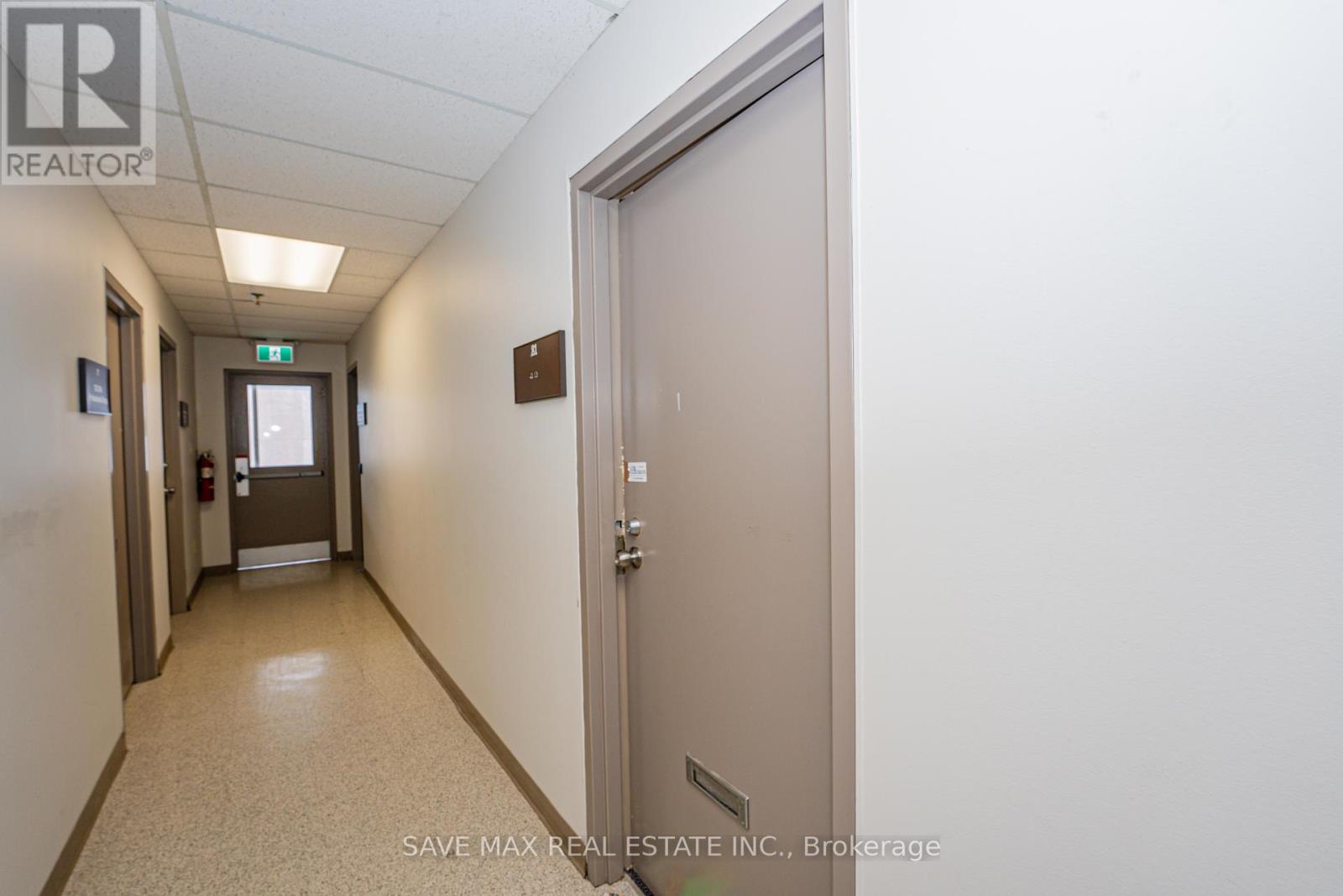 79 - 2455 Cawthra Road, Mississauga, Ontario  L5A 3P1 - Photo 3 - W12043006