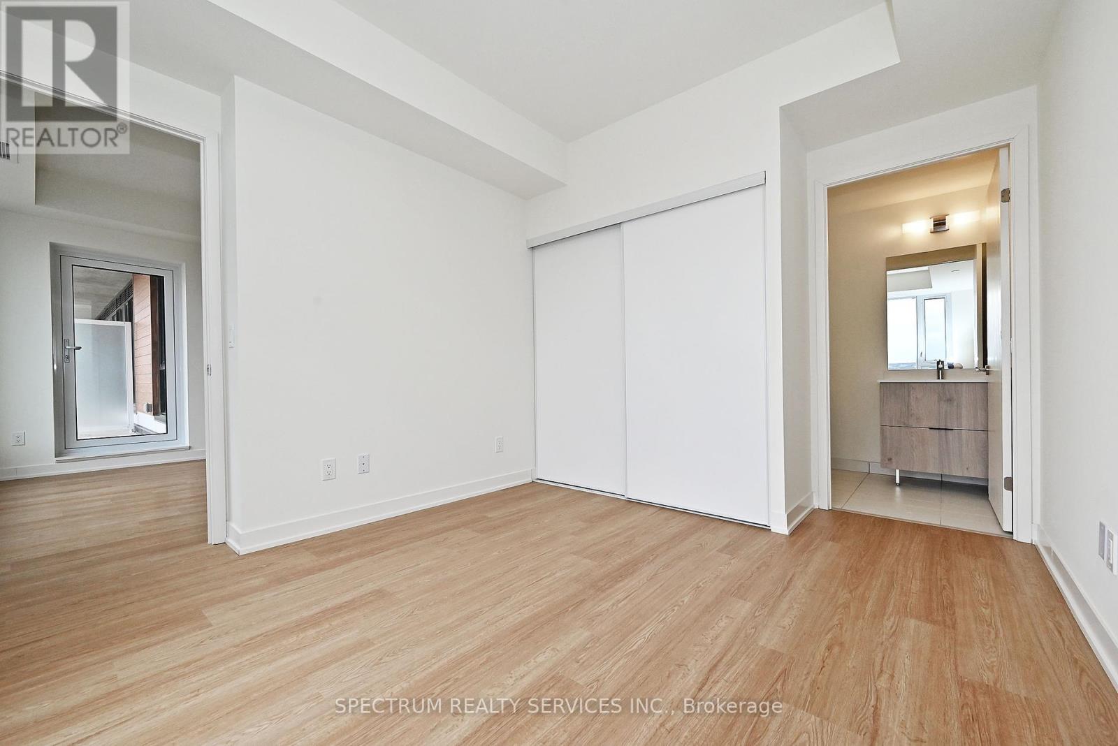 1026 - 2 David Eyer Road, Richmond Hill, Ontario  L4S 0N6 - Photo 14 - N12040891