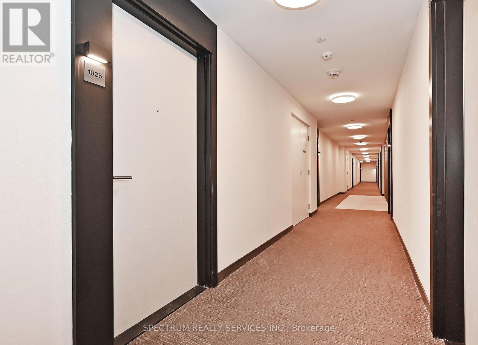 1026 - 2 David Eyer Road, Richmond Hill, Ontario  L4S 0N6 - Photo 2 - N12040891