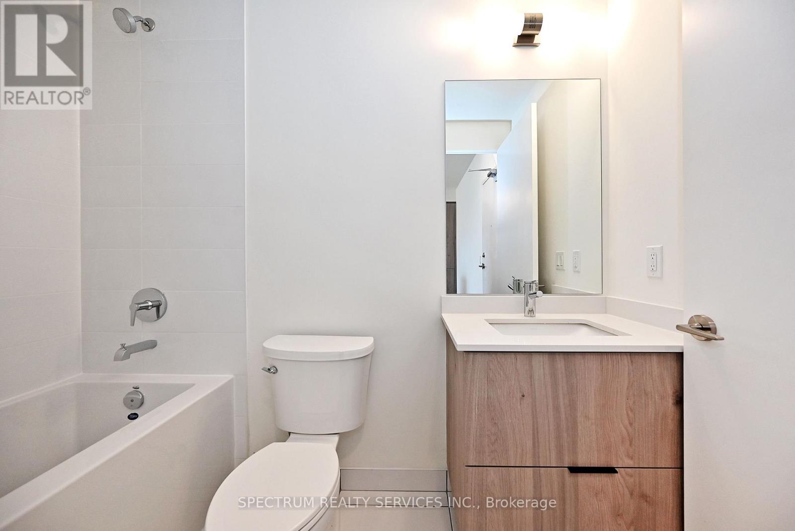 1026 - 2 David Eyer Road, Richmond Hill, Ontario  L4S 0N6 - Photo 23 - N12040891
