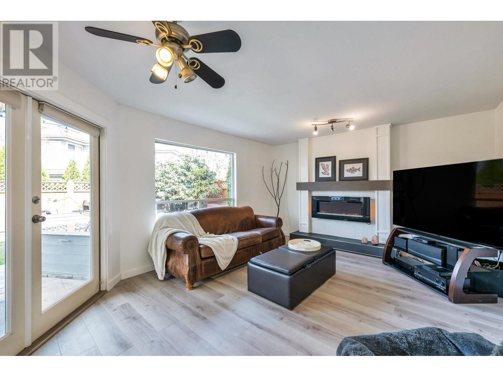 6211 49 Avenue, Ladner, British Columbia  V4K 4S5 - Photo 11 - R2979772