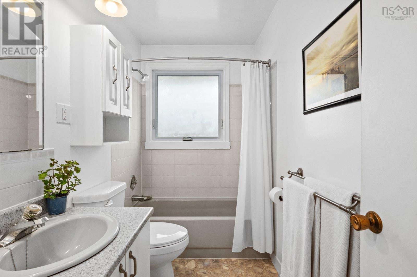 5 Swan Crescent, Halifax, Nova Scotia  B3M 1T7 - Photo 14 - 202505907