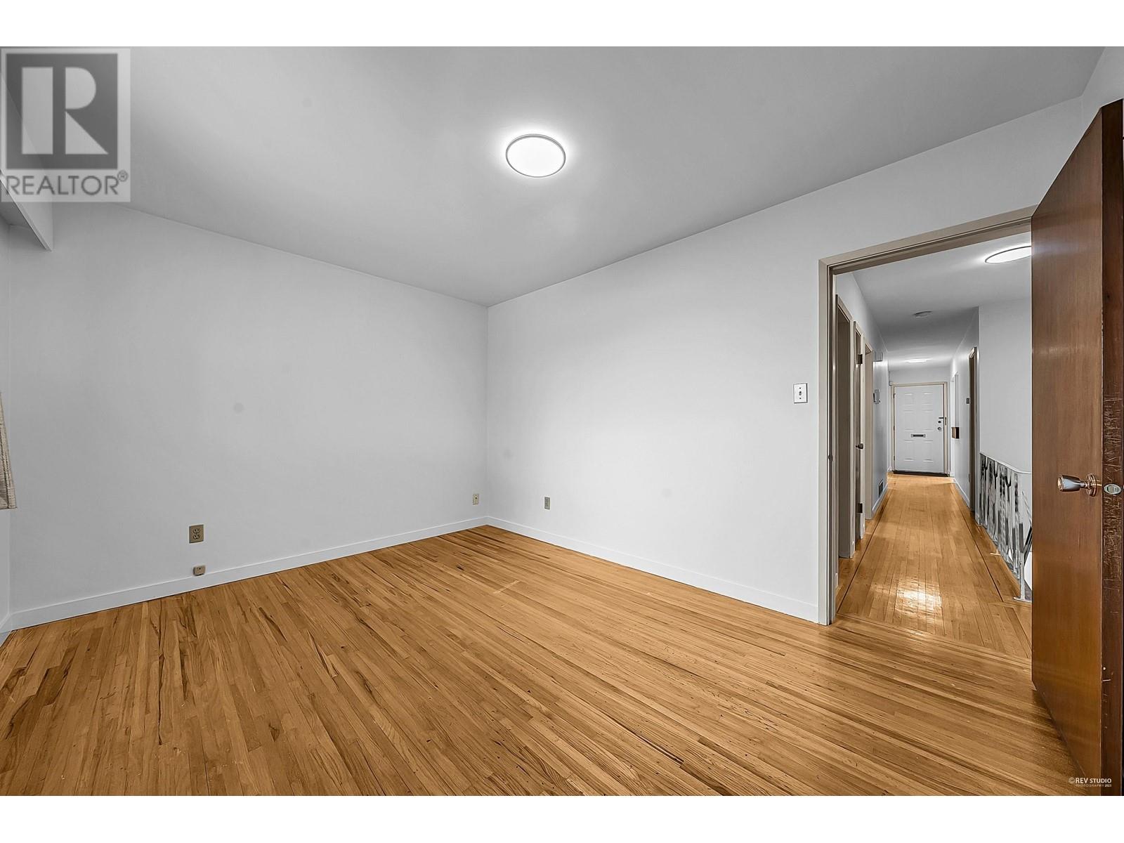 2112 E 8th Avenue, Vancouver, British Columbia  V5N 1V5 - Photo 11 - R2982275