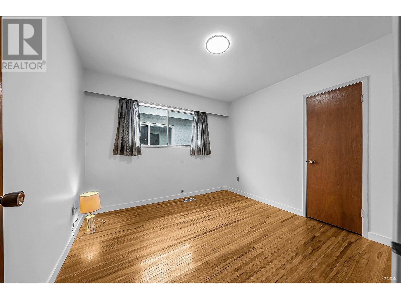 2112 E 8th Avenue, Vancouver, British Columbia  V5N 1V5 - Photo 8 - R2982275