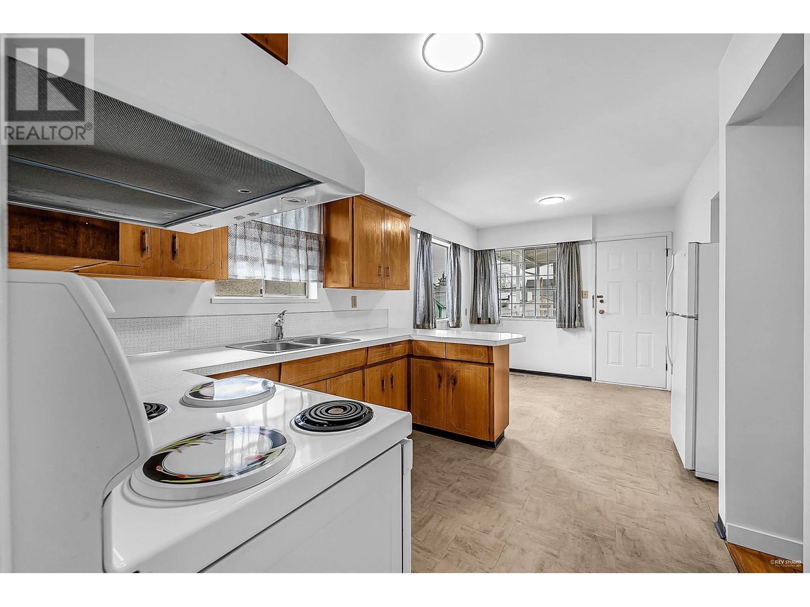 2112 E 8th Avenue, Vancouver, British Columbia  V5N 1V5 - Photo 13 - R2982275