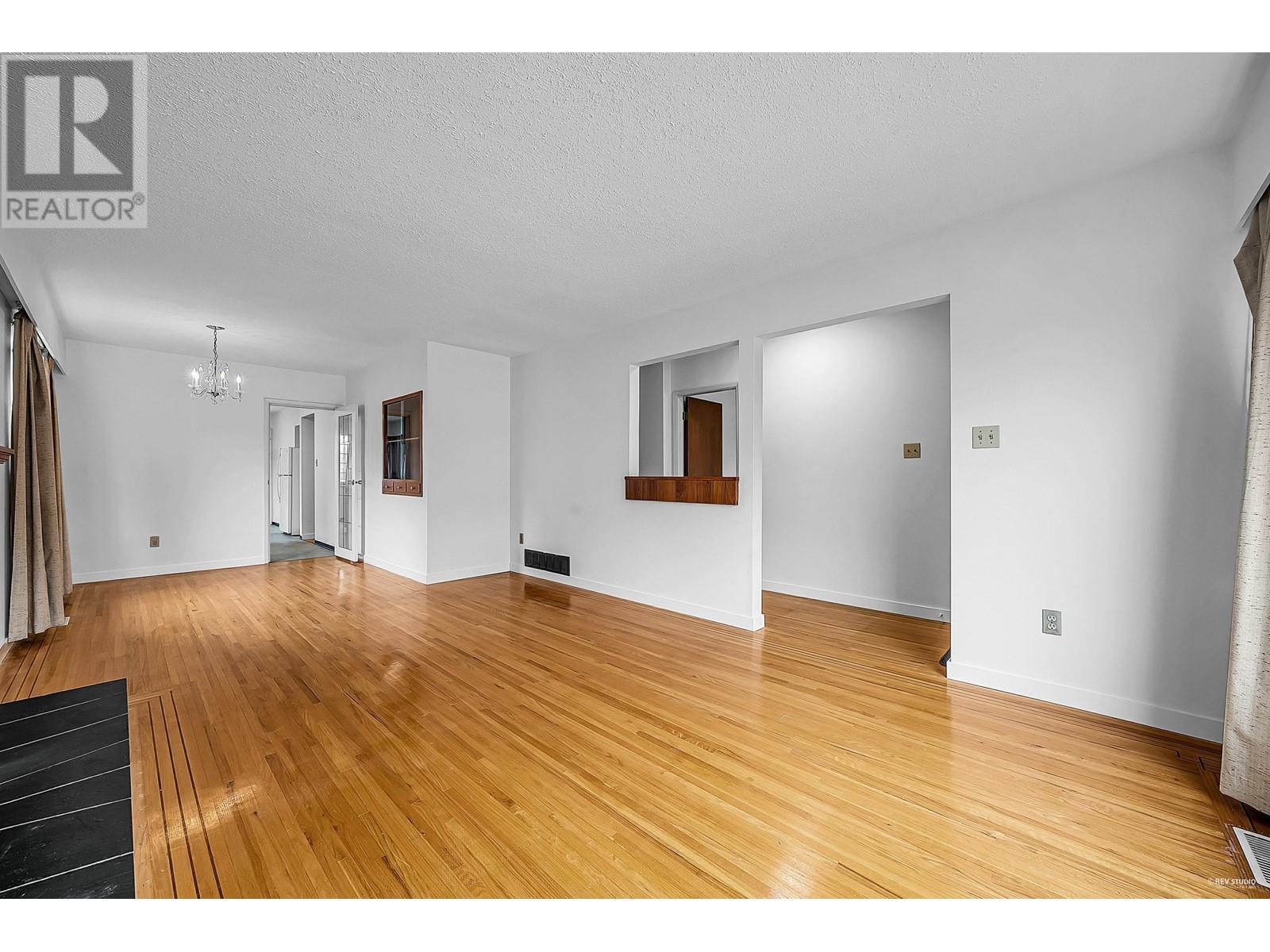 2112 E 8th Avenue, Vancouver, British Columbia  V5N 1V5 - Photo 5 - R2982275