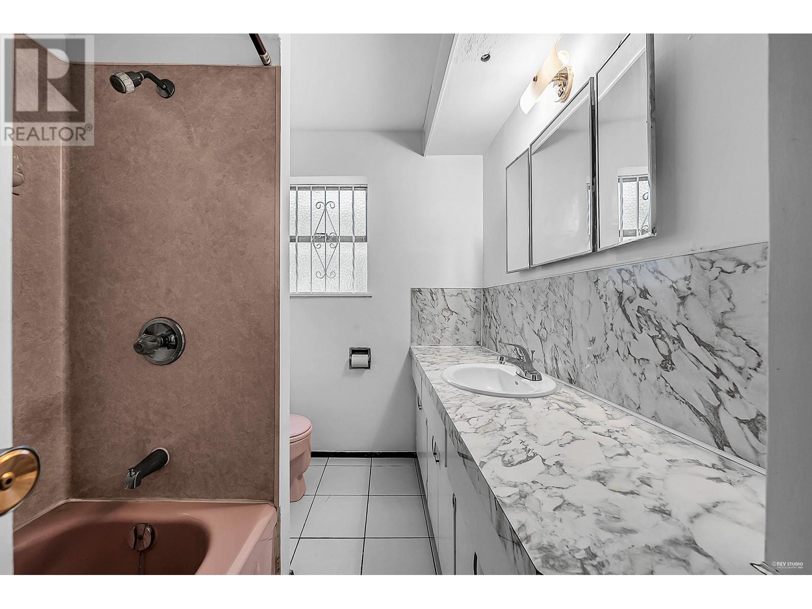 2112 E 8th Avenue, Vancouver, British Columbia  V5N 1V5 - Photo 28 - R2982275
