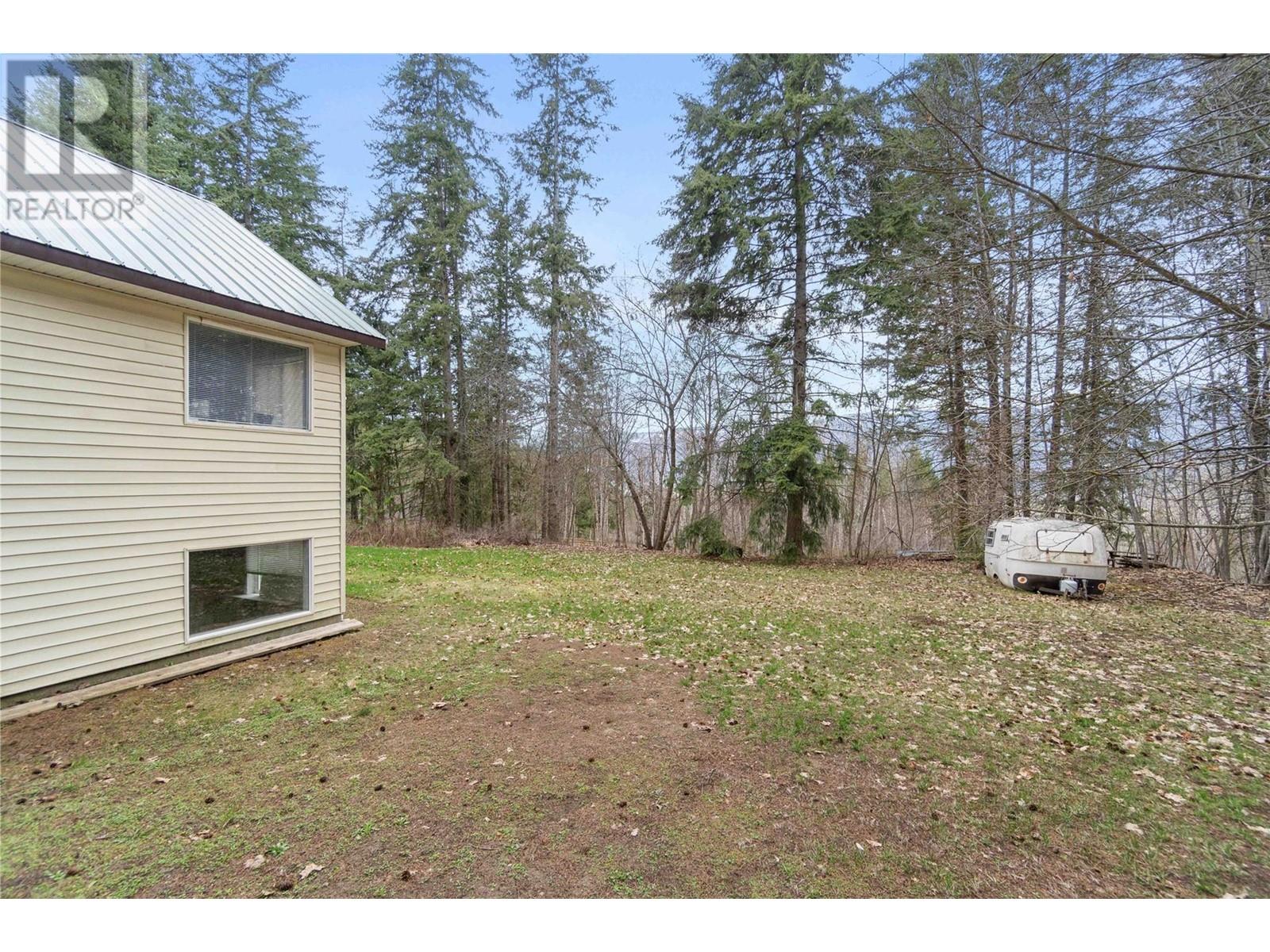 1291 10 Street Se, Salmon Arm, British Columbia  V1E 2R5 - Photo 21 - 10340706