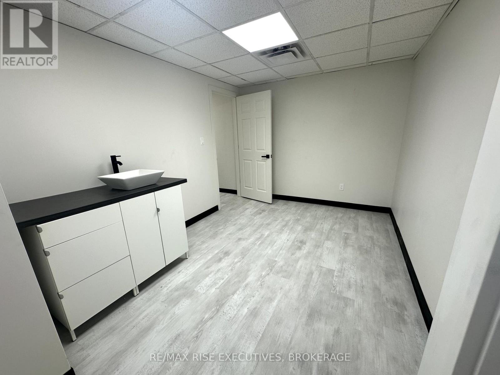2 - 714 Front Road, Kingston, Ontario  K7M 4L5 - Photo 17 - X12043516