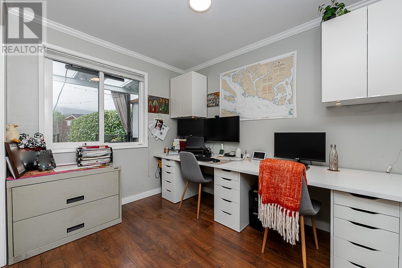 328 E 16th Street, North Vancouver, British Columbia  V7L 2T2 - Photo 12 - R2969640