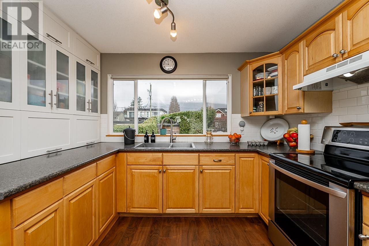 328 E 16th Street, North Vancouver, British Columbia  V7L 2T2 - Photo 7 - R2969640