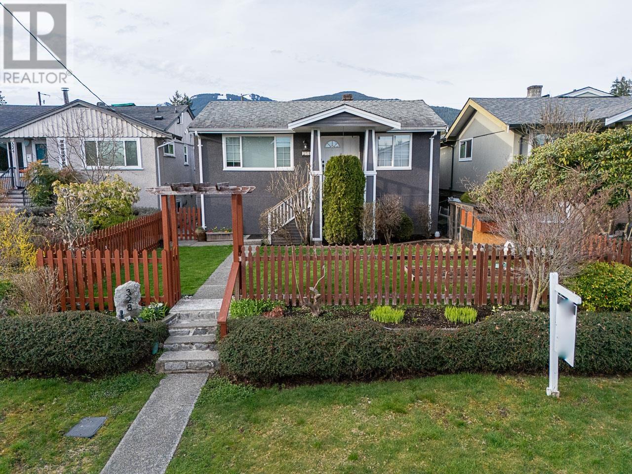 328 E 16th Street, North Vancouver, British Columbia  V7L 2T2 - Photo 30 - R2969640