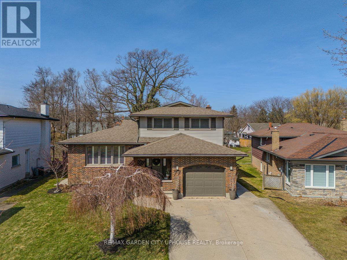 Property at 77 MONARCH PARK DRIVE image 1