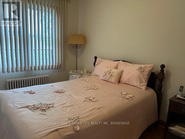 19 Cleveland Street, Thorold, Ontario  L2V 3K3 - Photo 10 - X12041279