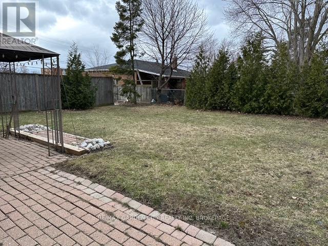19 Cleveland Street, Thorold, Ontario  L2V 3K3 - Photo 4 - X12041279
