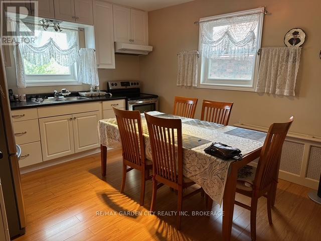 19 Cleveland Street, Thorold, Ontario  L2V 3K3 - Photo 9 - X12041279