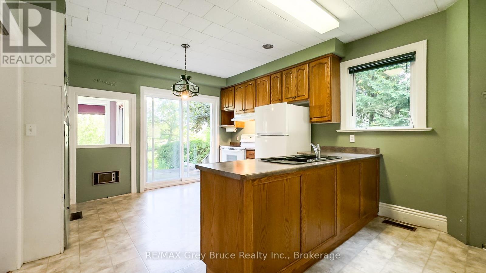 68 2nd Street, Arran-Elderslie, Ontario  N0G 1L0 - Photo 13 - X11985257