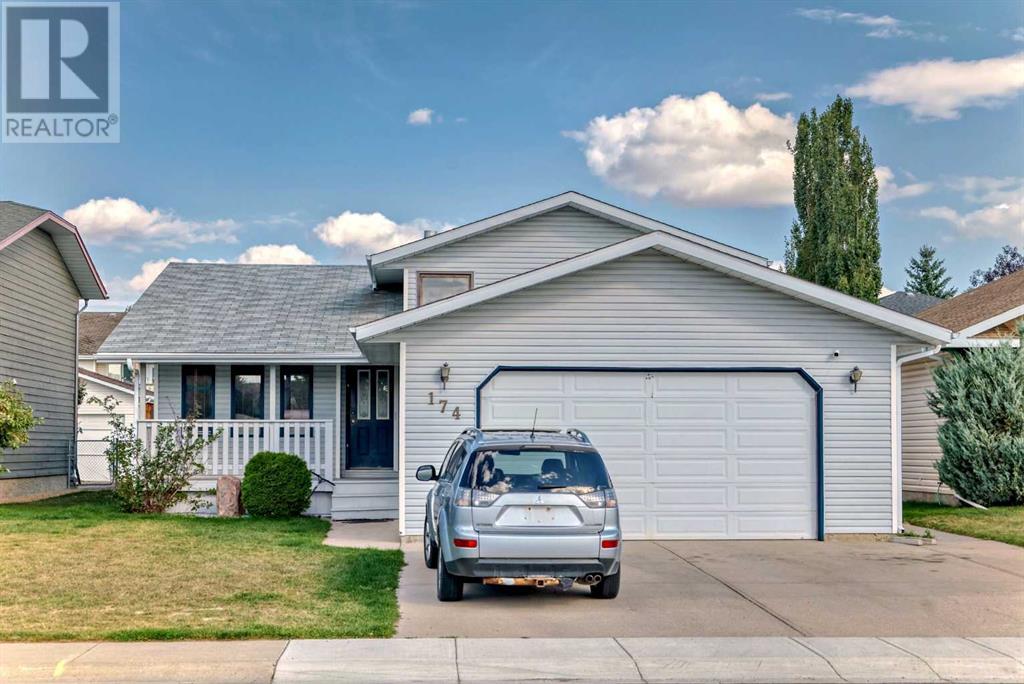 Property at 174 Donnelly Crescent image 2