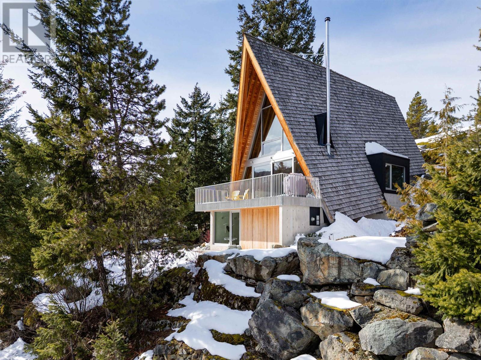 9501 EMERALD DRIVE, Whistler, British Columbia
