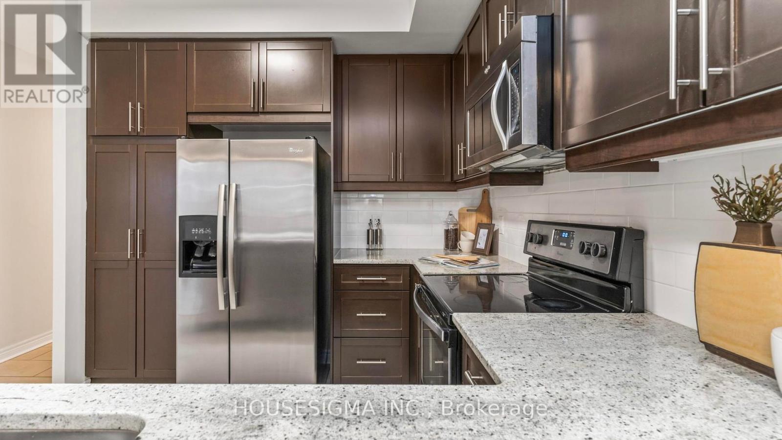 Photo 12 of 40 for 1501 - 330 Ridout Street N