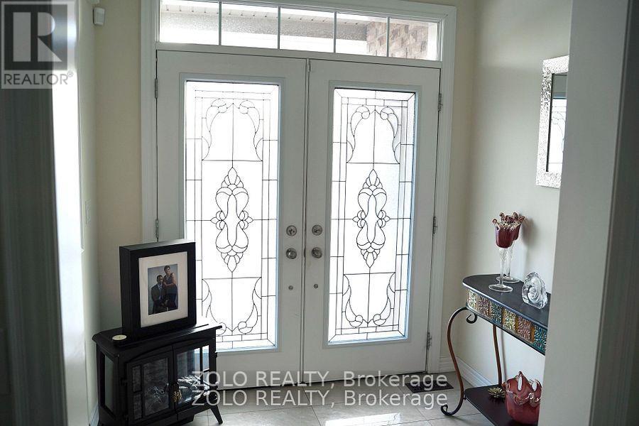 Property at 14 ALDRIDGE LANE image 3