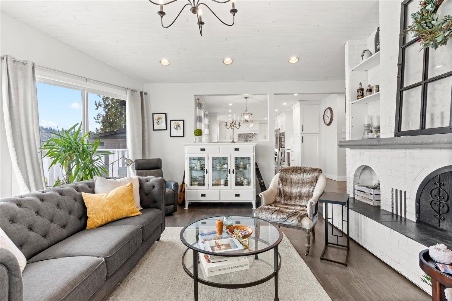 Property at 9819 HALL STREET image 2