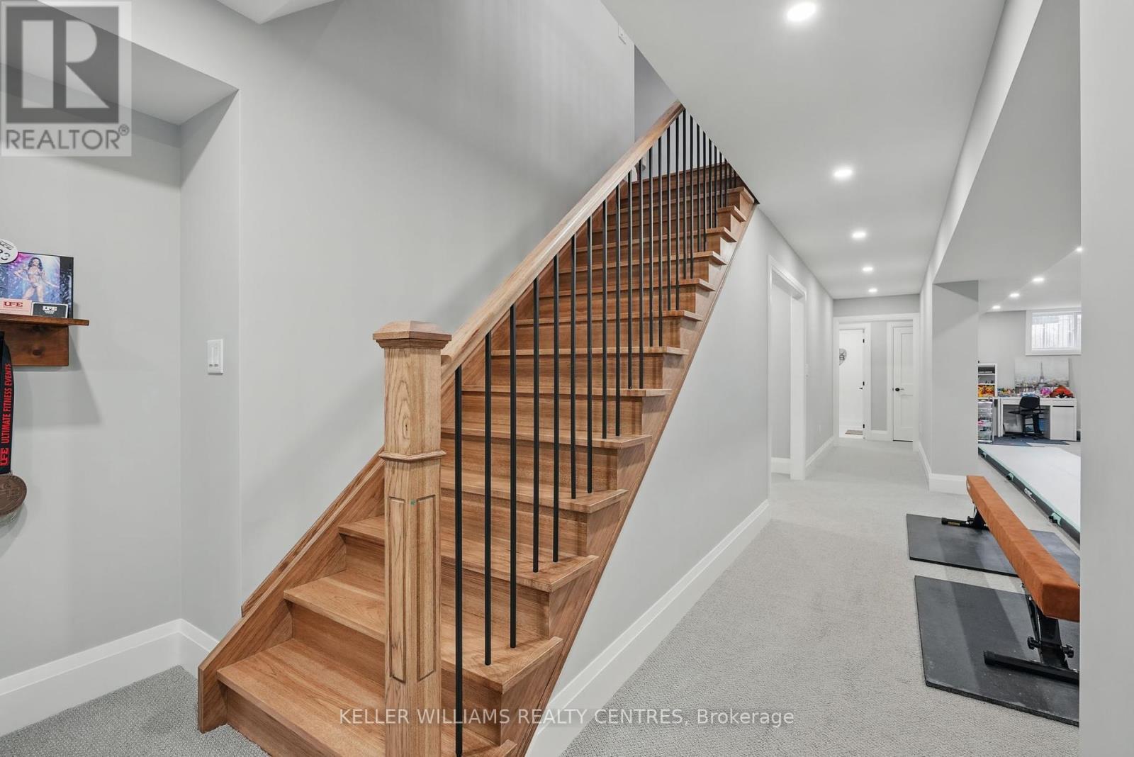 17 Walter James Parkway E, Springwater, Ontario  L9X 2A6 - Photo 37 - S12043590