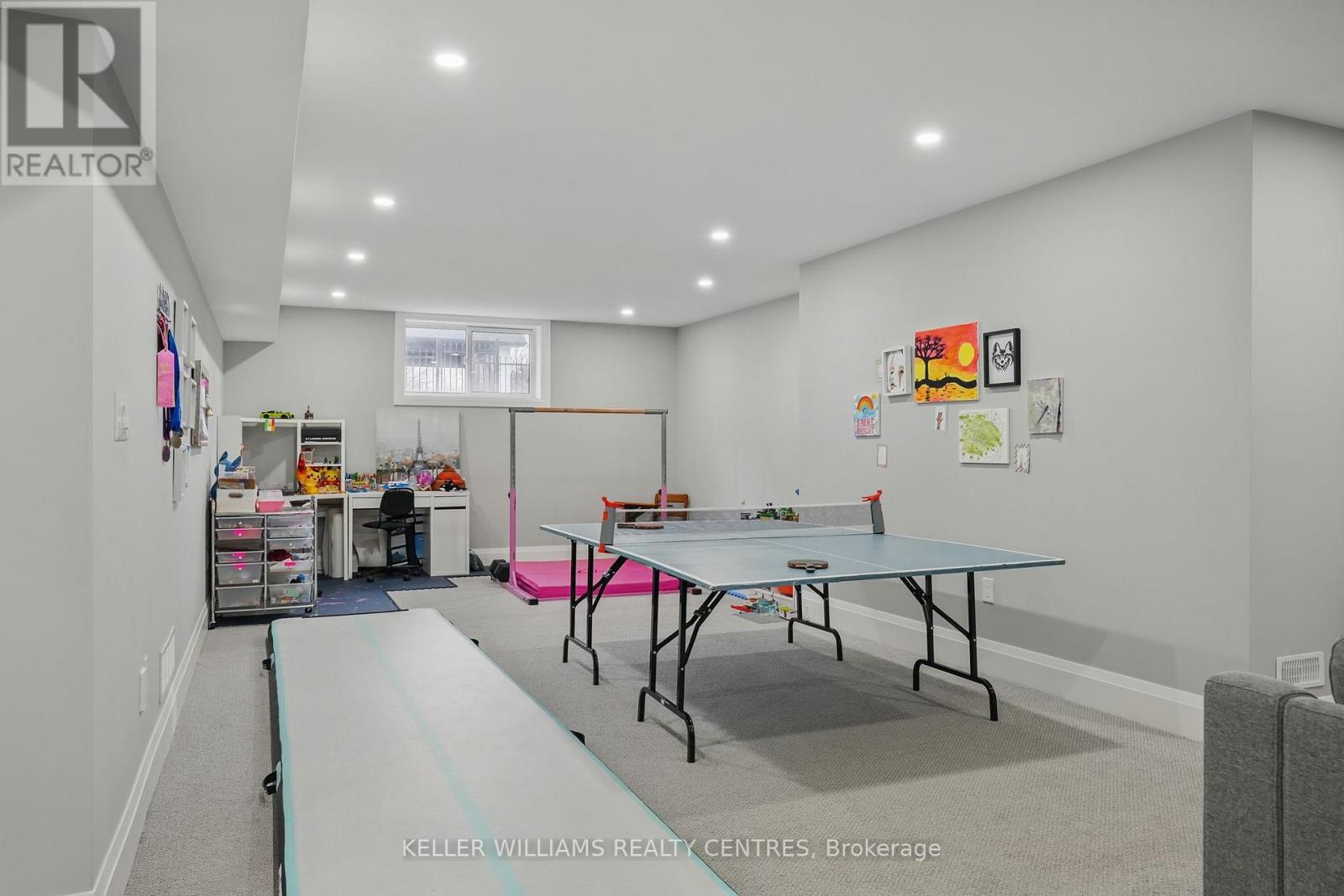 17 Walter James Parkway E, Springwater, Ontario  L9X 2A6 - Photo 39 - S12043590