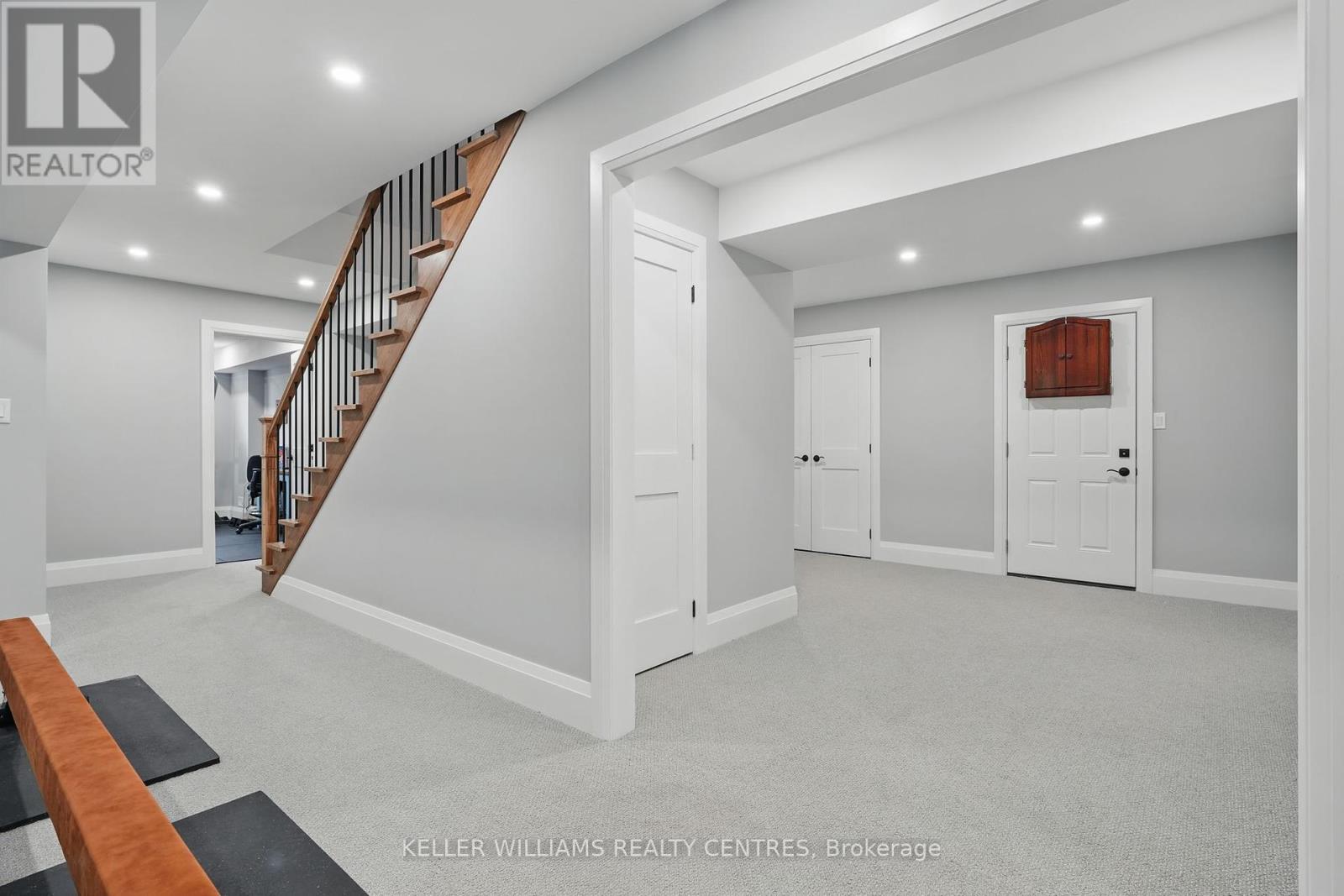 17 Walter James Parkway E, Springwater, Ontario  L9X 2A6 - Photo 40 - S12043590
