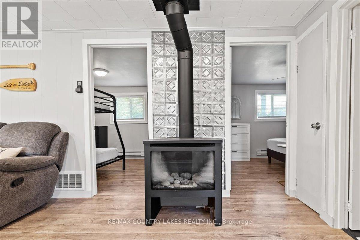 38 Macpherson Crescent, Kawartha Lakes, Ontario  K0M 2B0 - Photo 9 - X12042149