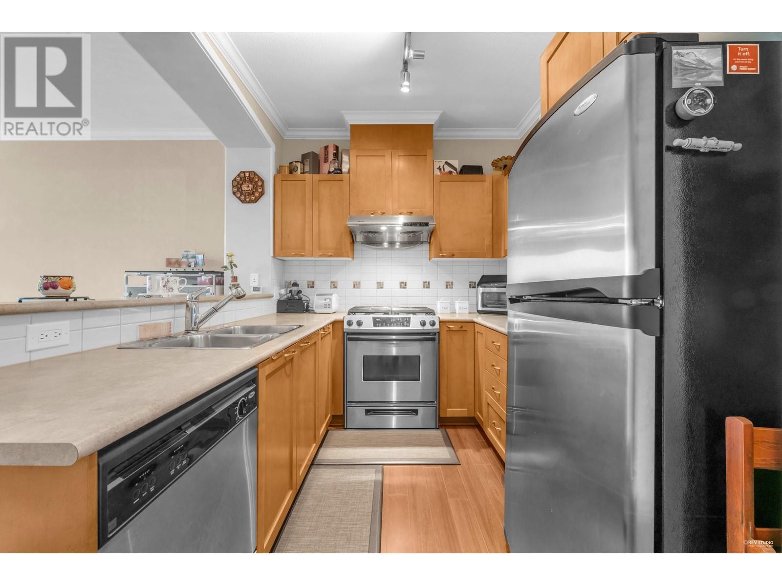 409 2969 Whisper Way, Coquitlam, British Columbia  V3E 3S8 - Photo 11 - R2982335