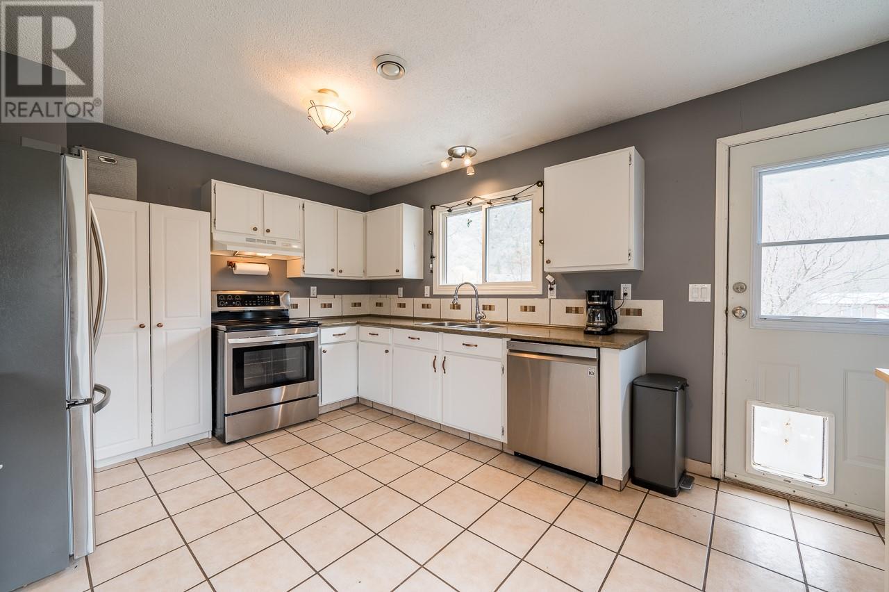 Property at 4588 CAMMERAY Drive image 5