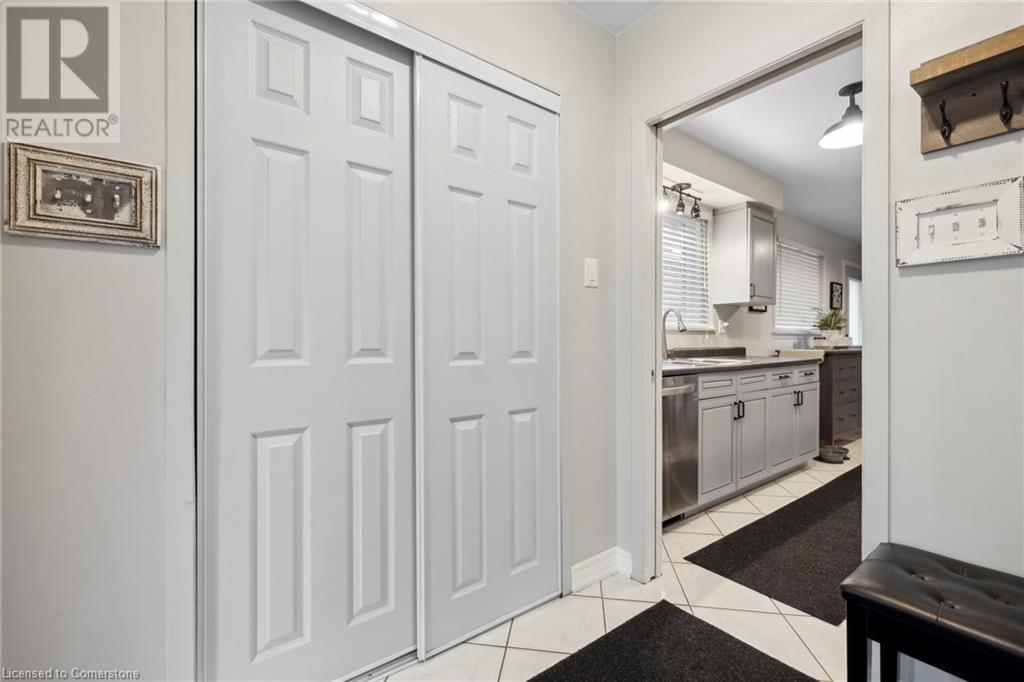 Property at 93 WILLOWRIDGE Road image 5