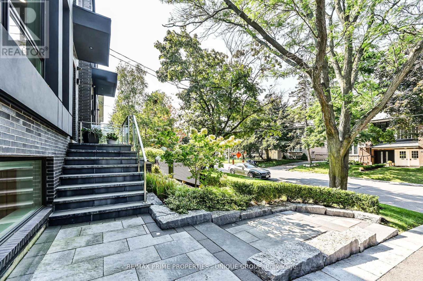 Property at 275 GLENFOREST ROAD image 3