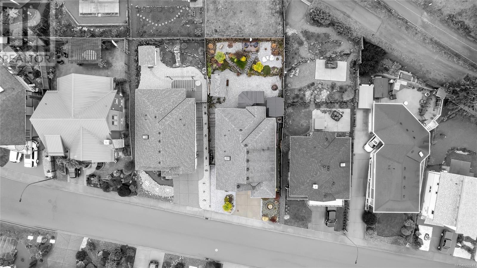 Property at 10102 Island View Close image 3
