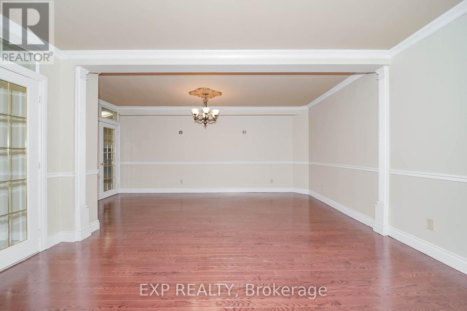 142 Hillsview Drive, Richmond Hill, Ontario  L4C 1T2 - Photo 10 - N12043702